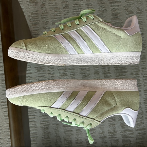 Adidas Gazelle Sneaker, Light Green, Size 8 - Picture 2 of 15